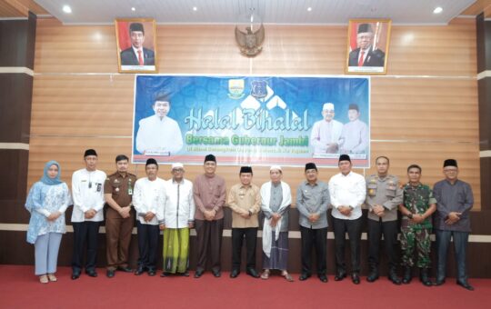 Gubernur Jambi, Al Haris pada acara Halal Bil Halal Idul Fitri 1443 H di Kabupaten Tanjung Jabung Barat (Foto: Agus Supriyanto/Hori)
