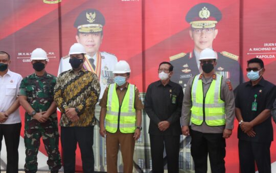 Gubernur Jambi, Al Haris pada Peletakkan batu Pertama Pembangunan Gedung Siginjai Wira Bhakti Polda Jambi Tahun 2022. (Foto: Agus Suprianto)