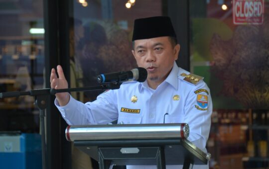 Gubernur Jambi, Al Haris, pada Peresmian Pembukaan M Bloc Market. (Foto: Novriansah)