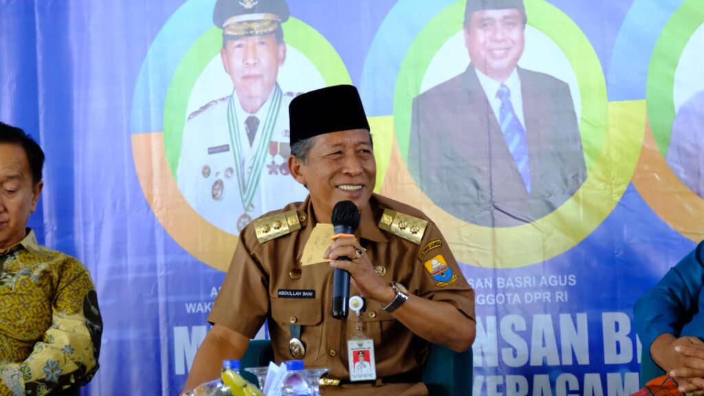 Wakil Gubernur Jambi, Abdullah Sani, saat menjadi narasumber pada Perayaan Ulang Tahun PT. Angkasa Pura II Bandara Sultan Thaha Syaifuddin Jambi Tahun 2022. (Foto: Sopbirin)